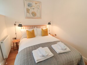 1 bedroom, individually decorated, individually furnished, free WiFi - The Nook (Whitby)