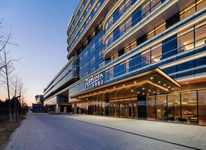 Exterior - Radisson Hotel, Beijing Daxing Airport     (Daxing)