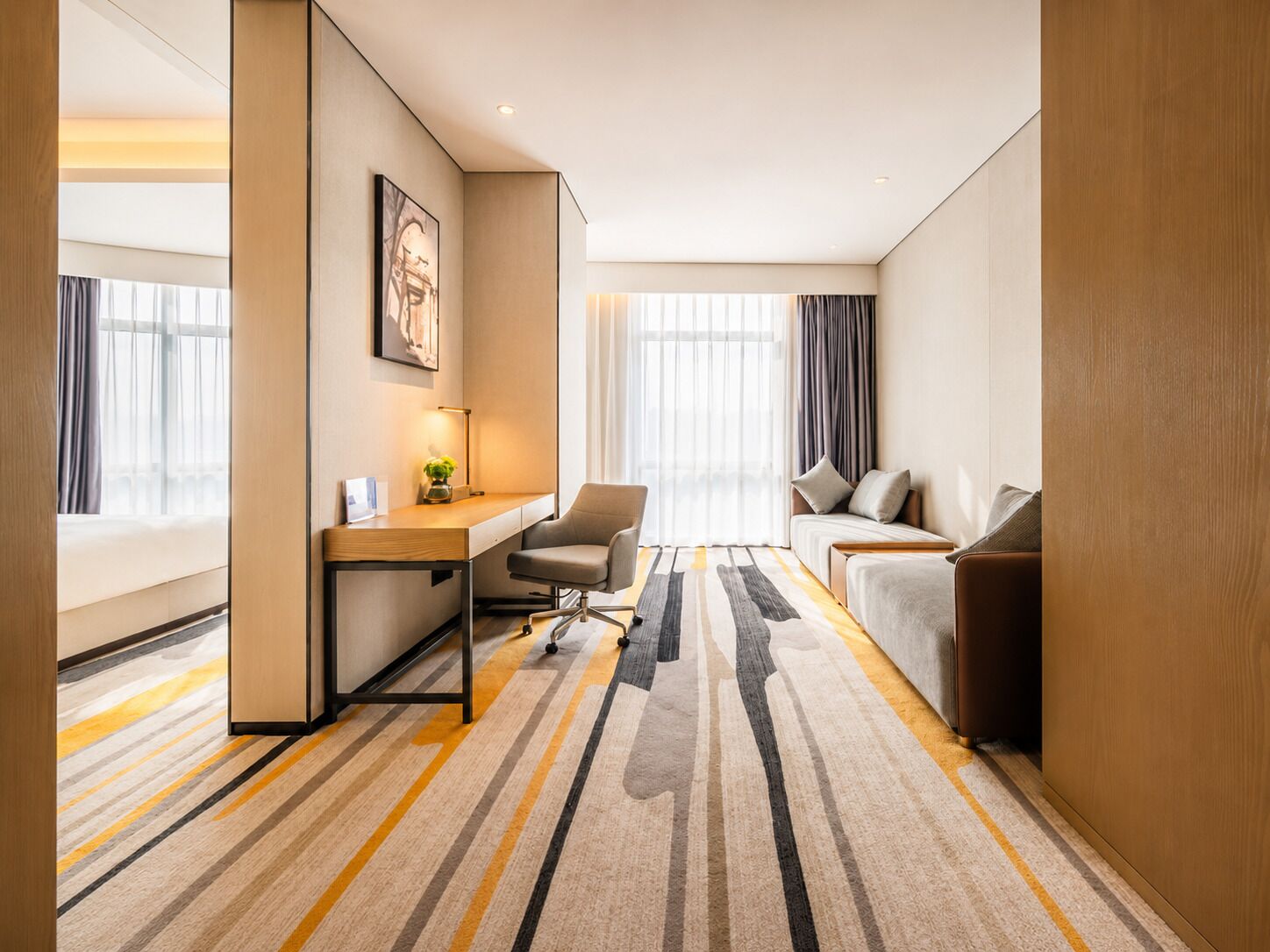Deluxe Suite | Premium bedding, down comforters, memory foam beds, minibar
