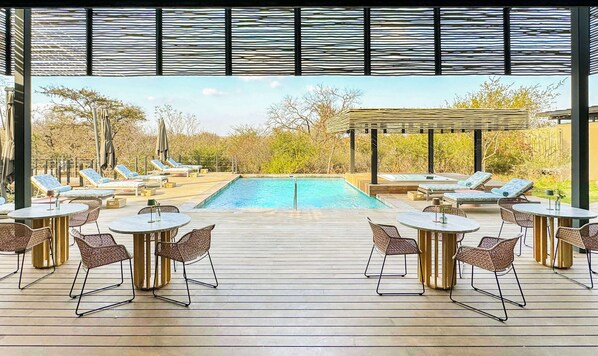 Vartalohoitoja, vartalokääreitä, vartalon kuorintoja, kasvohoitoja