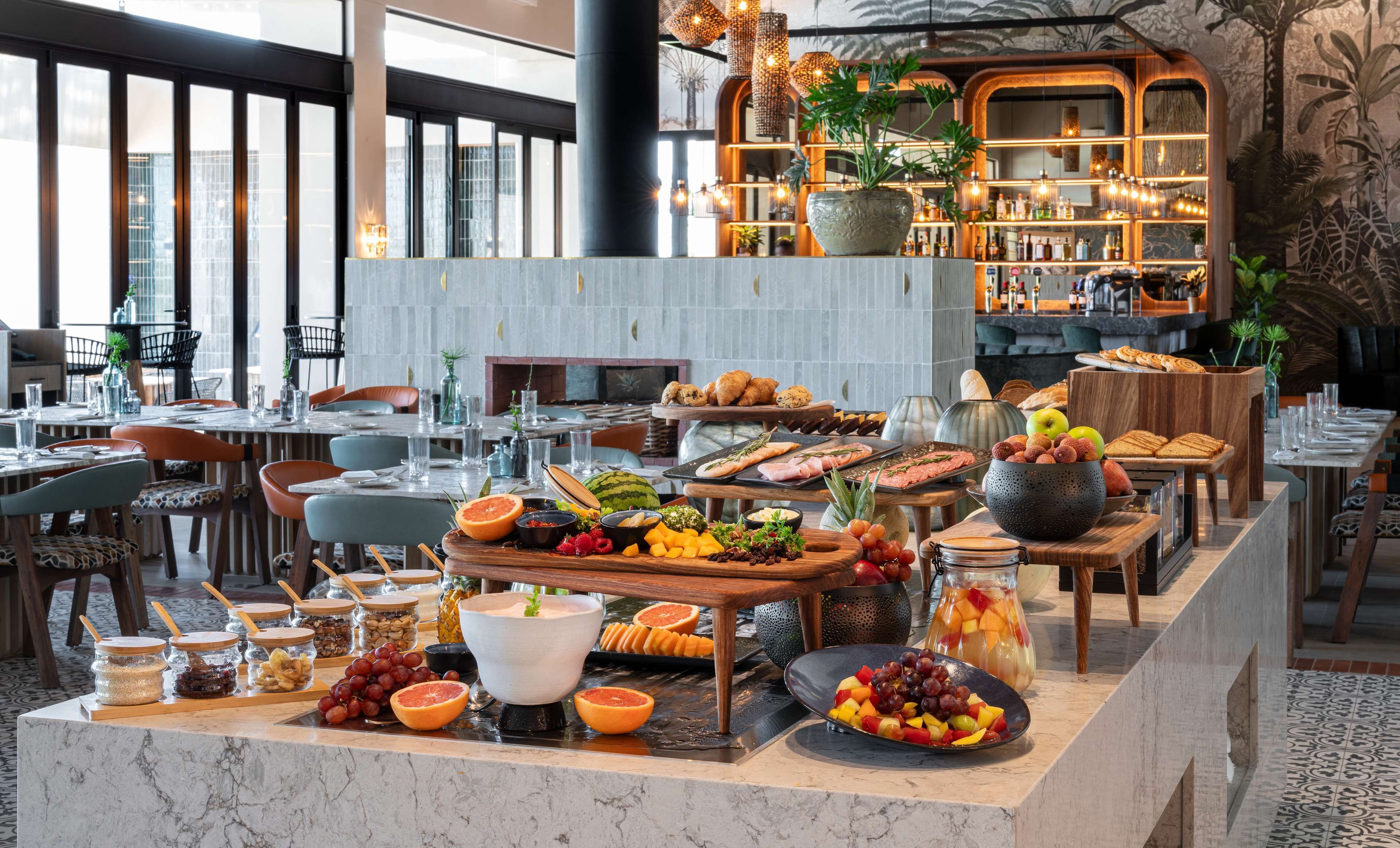 Petit déjeuner buffet servi tous les jours en supplément