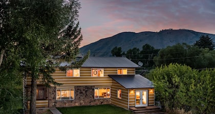 Outpost: Vine Street 3 - Close to Snow King