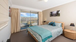 3 soverom, strykejern/-brett, wi-fi og sengetøy