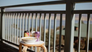 Property grounds - Karoonda Lodge located in Tyrolean Village and has spectacular views over Lake Jindabyne and the Sno (East Jindabyne)
