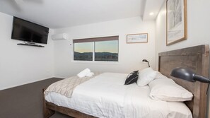 3 عدّة غرف نوم ومكتب وواي فاي وملاءات أسرّة