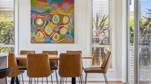 Dining - Taboga is modern and spacious (Jindabyne)