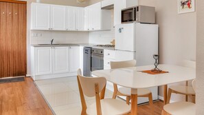 Mikrobølgeovn, ovn, kogeplade, opvaskemaskine