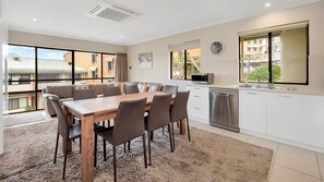 Dining - Kirwan 22 is a centrally located (Jindabyne)