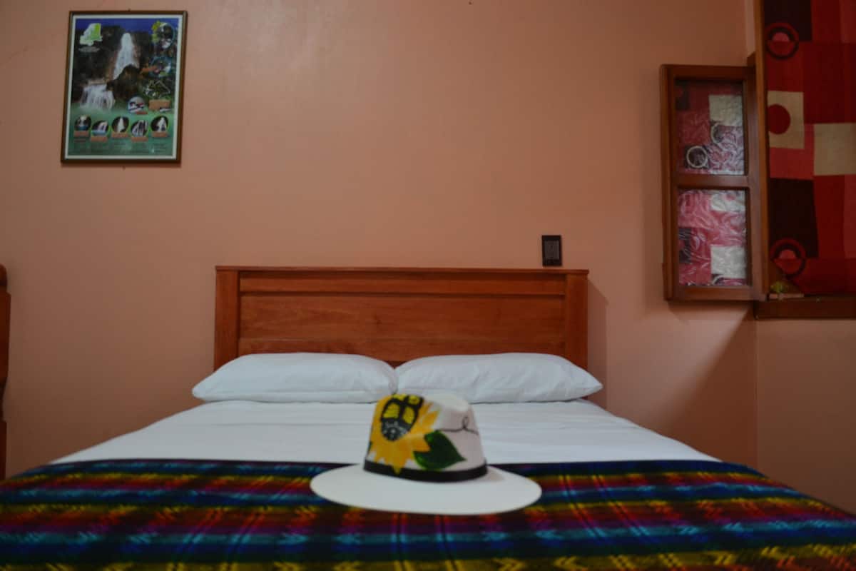 Standard Room | 1 bedroom, laptop workspace, free WiFi, bed sheets