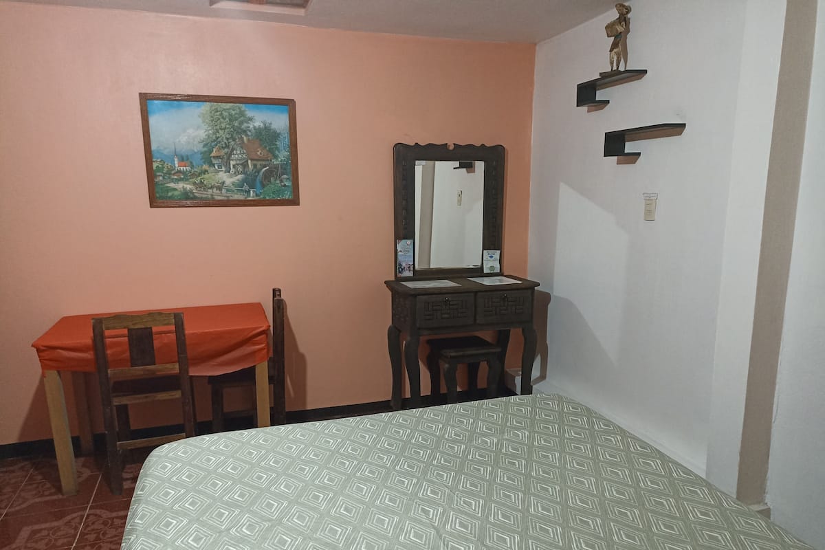 Classic Triple Room | 1 bedroom, laptop workspace, free WiFi, bed sheets