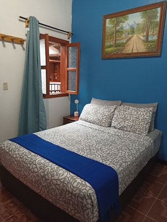 Deluxe Room | Laptop workspace, free WiFi, bed sheets