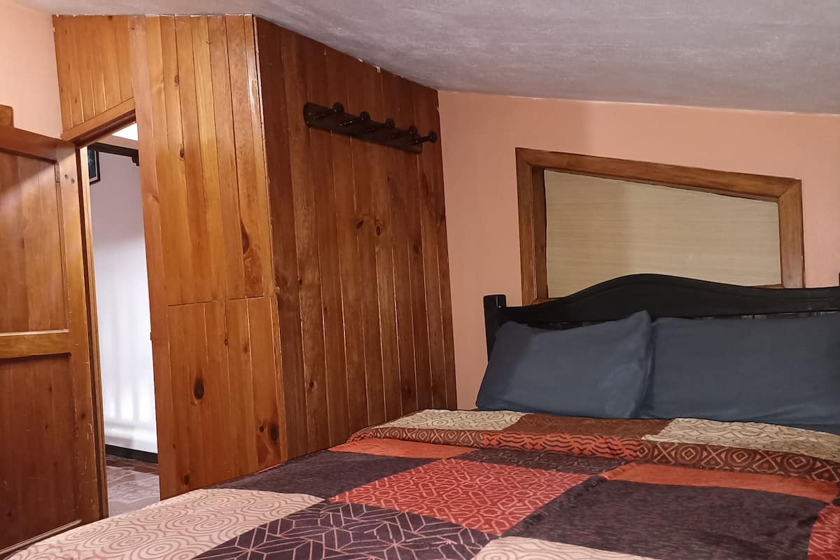 Classic Single Room | 1 bedroom, laptop workspace, free WiFi, bed sheets
