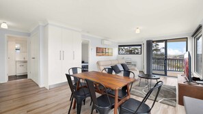 تلفزيون، مكتب