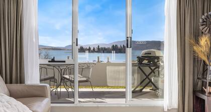 Horizons 307, resting on the shores of Lake Jindabyne