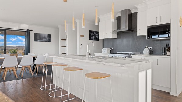 Microwave, oven, stovetop, dishwasher