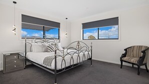 4 bedrooms, iron/ironing board, WiFi, bed sheets