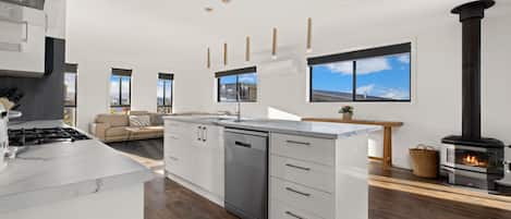 Microwave, oven, stovetop, dishwasher