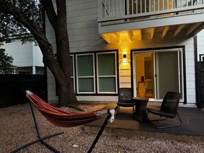 Terrace/patio - Free $100~2 King BR~Priv Baths~Pet Friendly~Park (Austin)
