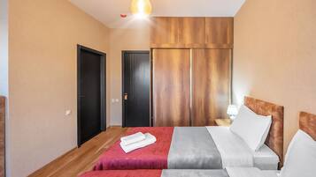 Premium bedding, minibar, laptop workspace, soundproofing