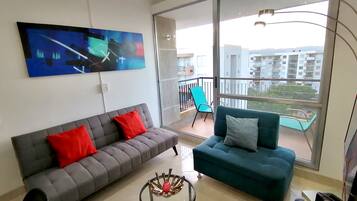 Family Apartment, 2 Bedrooms, Balcony, Valley View | Living area