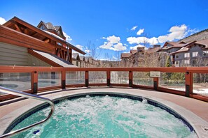Outdoor spa tub - Unbeatable Location, Corner Condo, Outdoor Hot tub! CO208 (Copper Mountain)