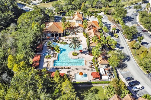 Tuscana Resort with pool 9mi from Disney. No resort fees and two bedroom suites!