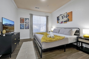 2 bedrooms, iron/ironing board, travel cot, WiFi