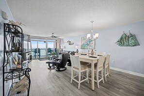 Dining - Laguna Keyes 709 - Oceanfront 3BD/3BA (North Myrtle Beach)