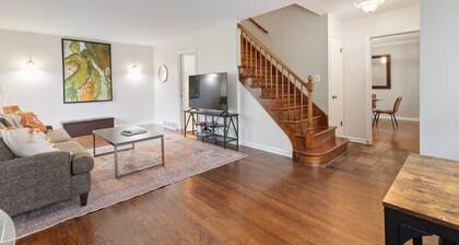 Coveted Location:Downtown Lake Forest 3/2.5 Duplex