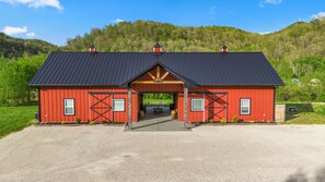 Exterior - New Barndo/Private Red River Access/Kayak Launch (Stanton)