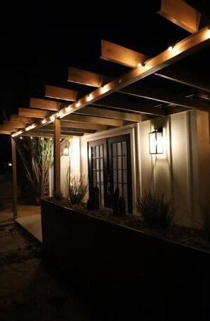 Exterior - The Whittier Cottage, a cozy guesthouse in Phoenix (Phoenix)
