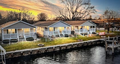 Wolf River Cabin B - Fremont, WI