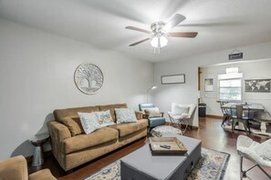 スマートテレビ、暖炉