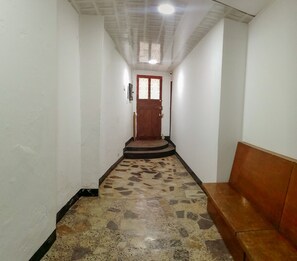 Interior - ApartaEstudios - Plaza de Toros (Bogotá)