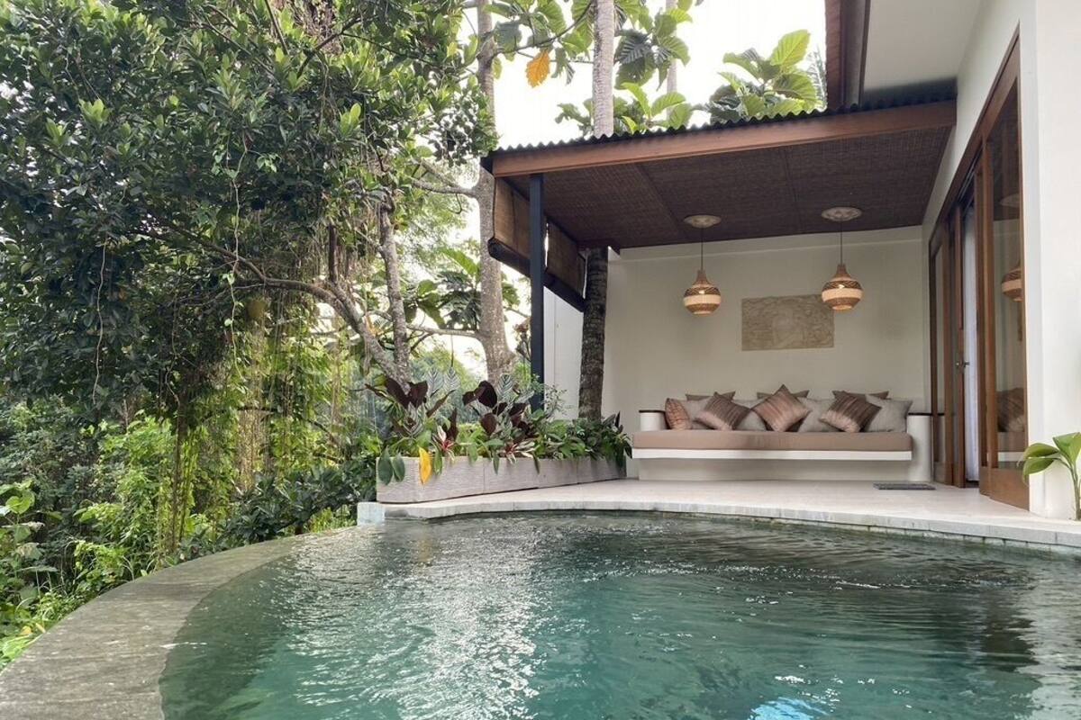Deluxe Villa, 1 King Bed, Private Pool, Garden View | Terrace/patio