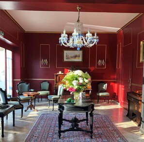 Lunch and dinner served - Château de la Marjolaine (Essomes-sur-Marne)