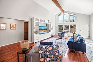 Living area - Cozy alpine retreat (Flagstaff)