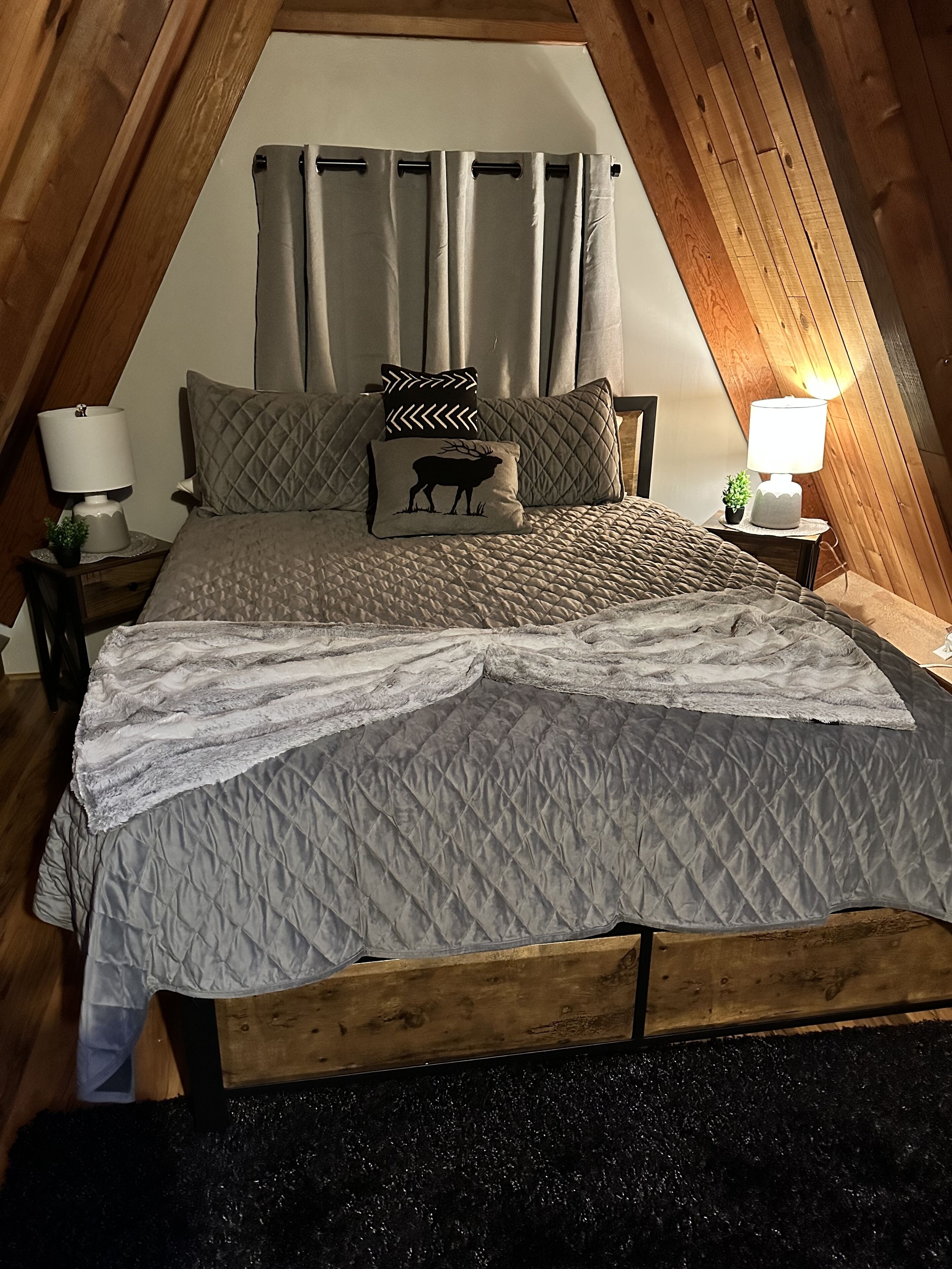 2 bedrooms, travel crib, WiFi, bed sheets