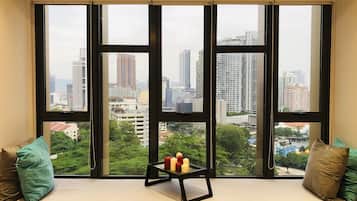 Deluxe Studio | City view