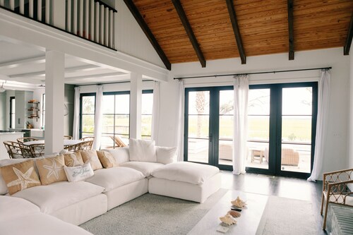 Stunning Marsh View Pool Retreat on St. Simons Island