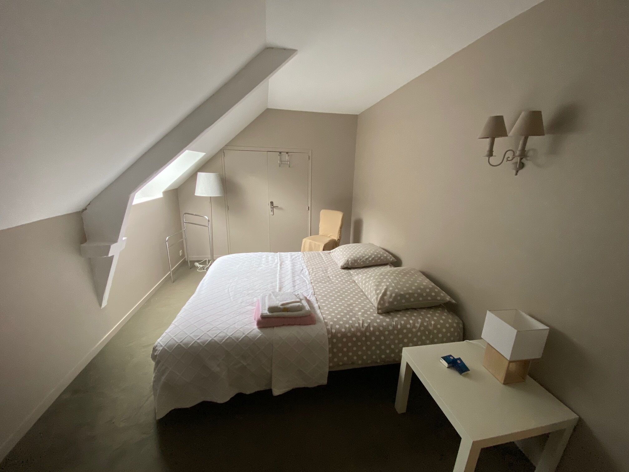 4 Schlafzimmer, Bügeleisen/Bügelbrett, Reisekinderbett, Bettwäsche