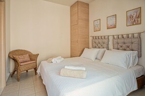 2 bedrooms, iron/ironing board, travel cot, free WiFi - PP 3/60, with a common pool and sea view (Plakias)