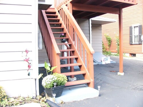 Cozy, comfortable and conveniently close to historic downtown Stroudsburg!