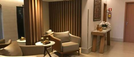 32 吋智能電視連有線電視頻道