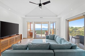 تلفزيون ذكي