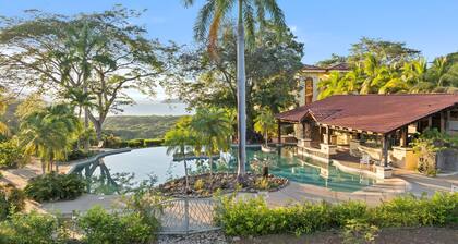 Papagayo Penthouse | Private Pool & Sunset Views