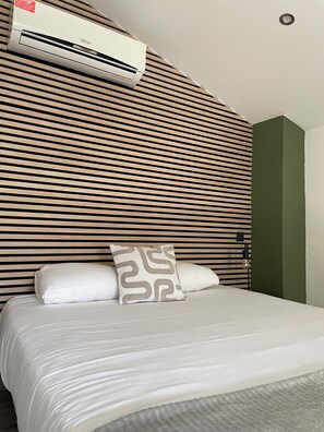 1 bedroom, free WiFi, bed sheets - Location Maison Avec Piscine Privée (SIGOULES)