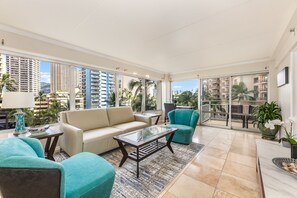 Televisión, oficina