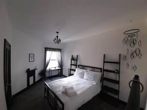 Hus | 5 soverom, strykejern/-brett, wi-fi (inkludert) og sengetøy