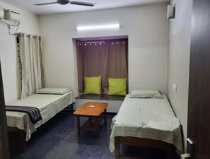 3 bedrooms, WiFi, bed sheets